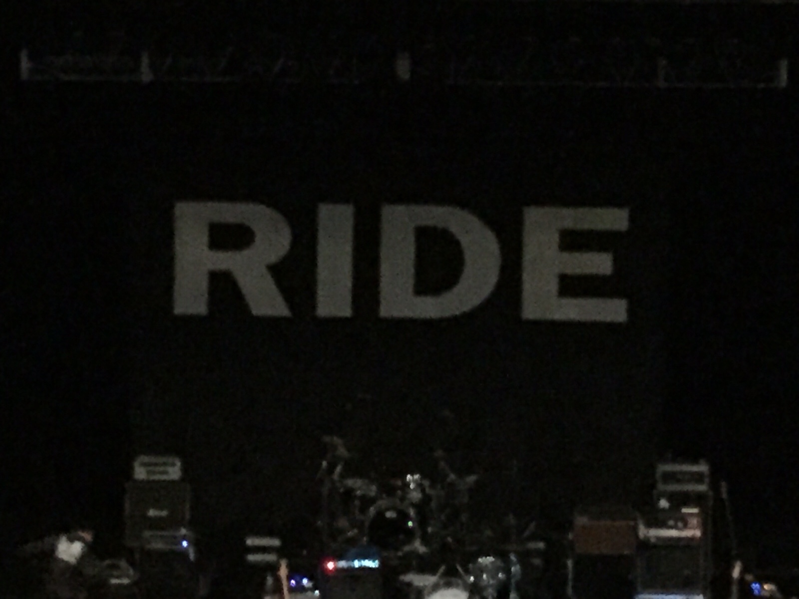 ライド Ride 来日ライブ レポート 轟音ライドと熟成ライドと 夢中図書館 音楽館